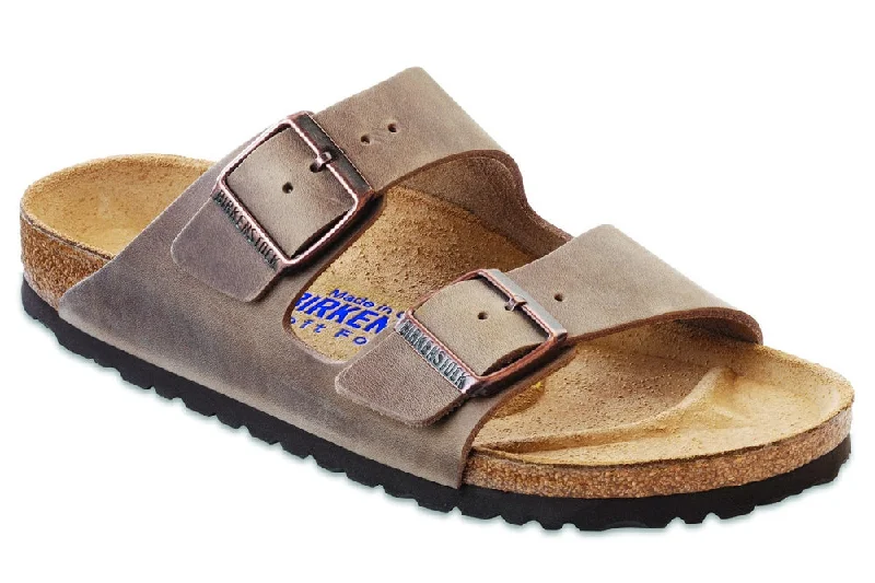 Men's sandals in a neutral color like black or brown Men's sandals in a neutral color like black or brown Arizona