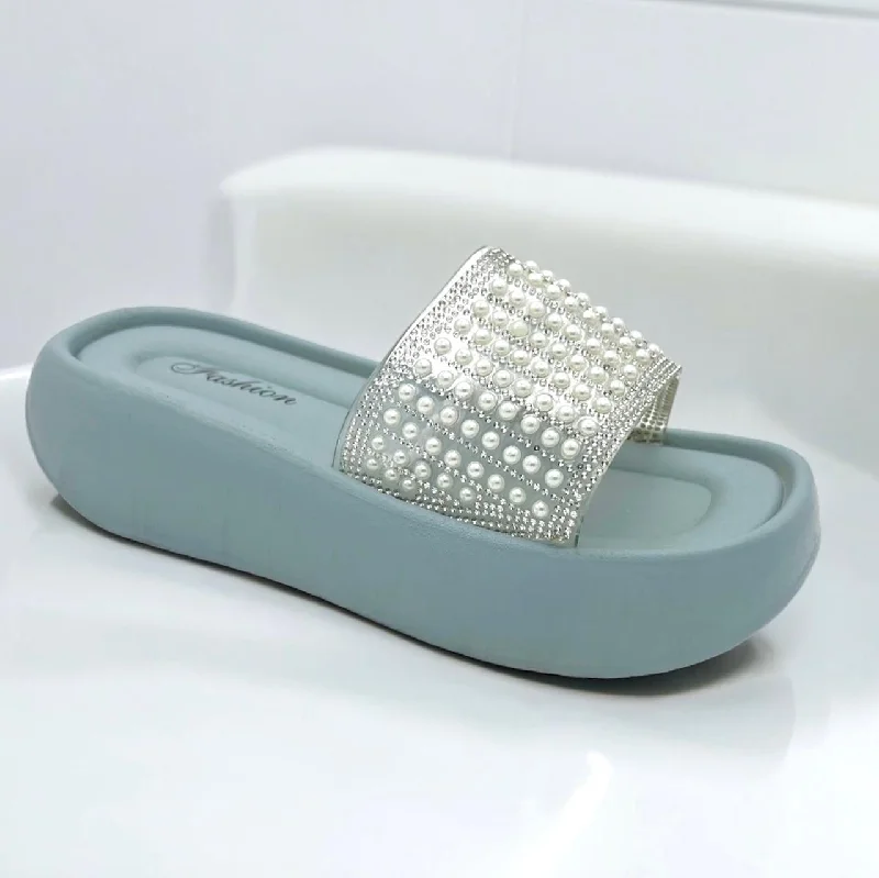 Men's slippers with a leather sole for a classic look pearl wedge slipper