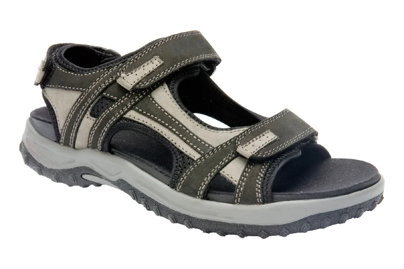 Men's sandals with a pointed toe for a stylish look Men's sandals with a pointed toe for a stylish look Warren