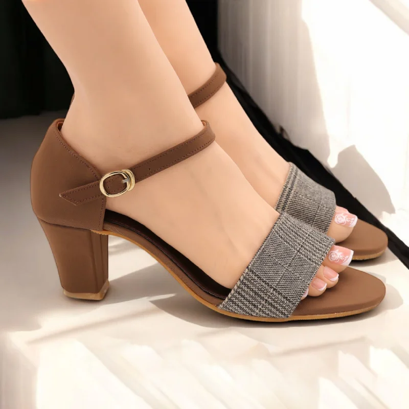 Men's slippers with a removable insole for cleaning Check kitten heel