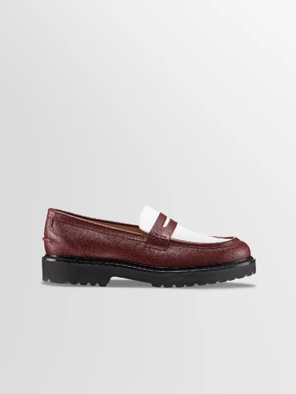 Men's loafers with a perforated leather upper for ventilation Men's loafers with a perforated leather upper for ventilation Arezzo in Pecan