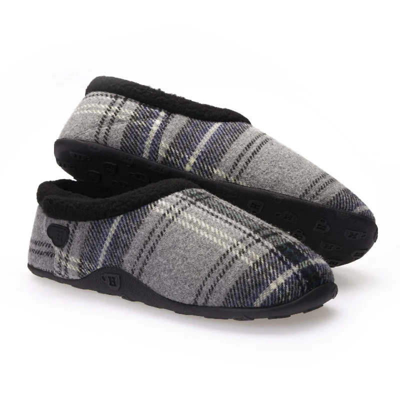 Men's slippers with a Velcro closure for easy on and off Cliff - Grey Navy Check Men's Slippers