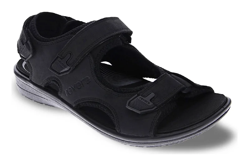 Men's sandals with a decorative buckle or charm Men's sandals with a decorative buckle or charm Montana II