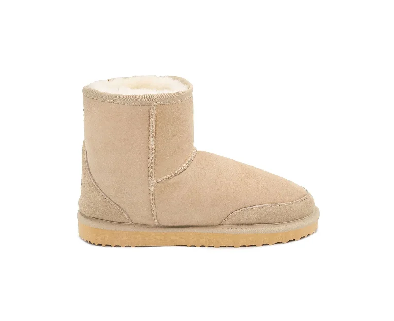 Men's slippers with a stretchy side panel for a better fit Classic Short UGG - sizes M13-14