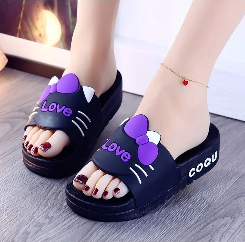 Men's slippers with a Velcro closure for easy on and off Kitti kitti slipper