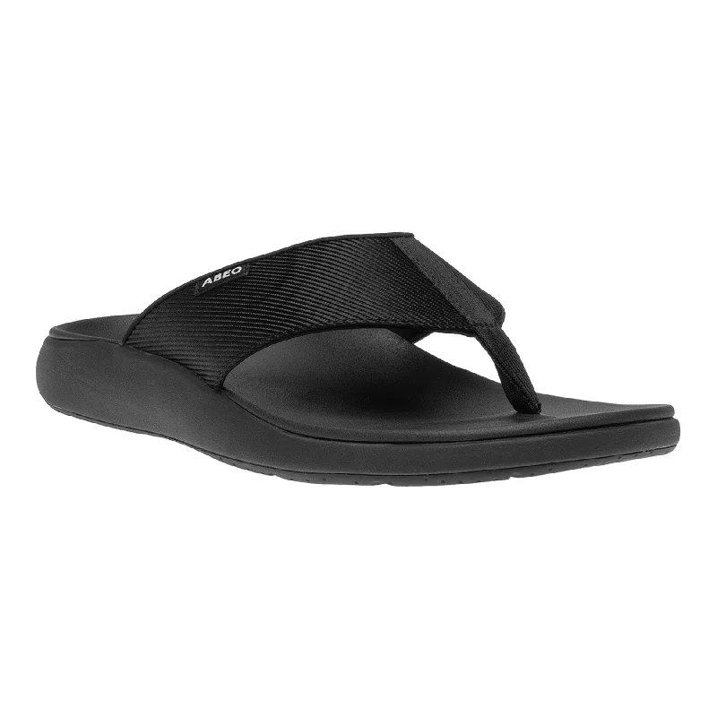 Men's sandals with a stretchy strap for a better fit Men's sandals with a stretchy strap for a better fit Alpha