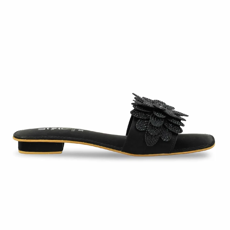 Men's slippers with a non - slip outsole for safety Black Fancy Slipper FN7873