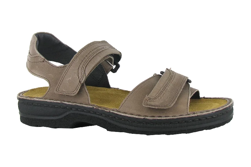 Men's sandals with a perforated leather upper for ventilation Men's sandals with a perforated leather upper for ventilation Lappland