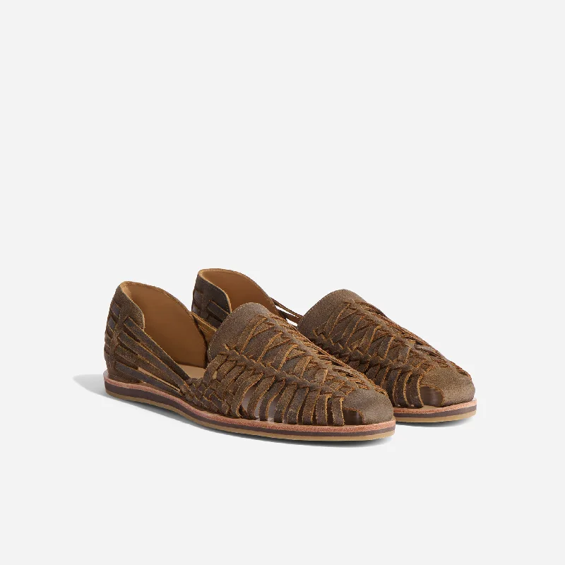 Men's sandals with a toe post design Men's sandals with a toe post design Men's Huarache Sandal Waxed Brown