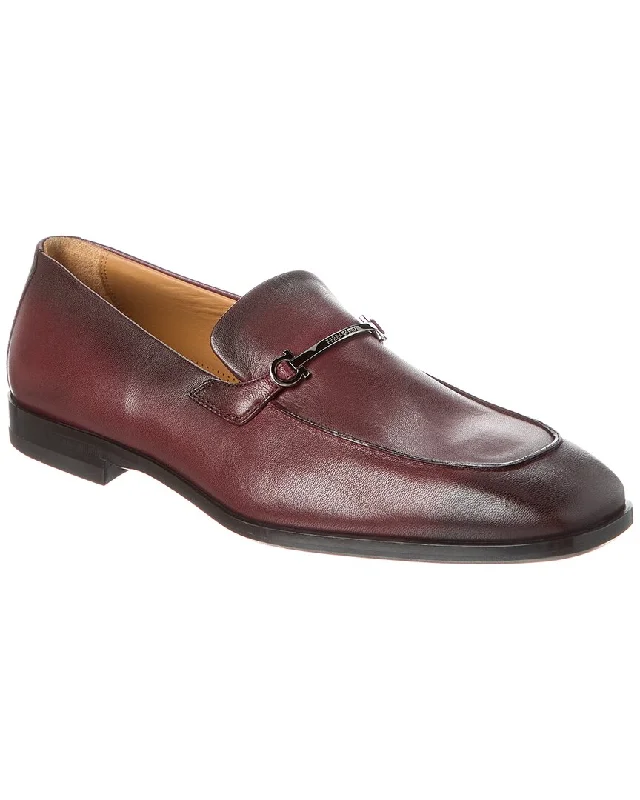 Men's loafers with a pointed toe for a stylish appearance Men's loafers with a pointed toe for a stylish appearance Ferragamo Fedro Leather Loafer