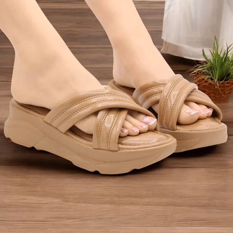 Men's slippers with a logo patch on the side M0122 slipper