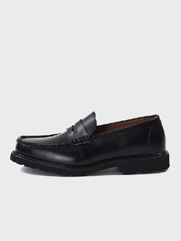 Men's loafers with a low - heeled design Men's loafers with a low - heeled design Alris