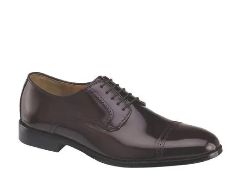 Men's formal shoes with a leather lining for breathability Men's formal shoes with a leather lining for breathability Bradford Cap-Toe Oxfords Shoes - Burgundy