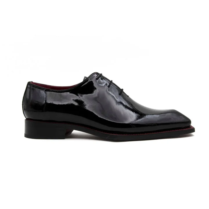 Men's formal shoes with a wingtip design Men's formal shoes with a wingtip design Jason Spade Lace Up Shoes - Black Patent