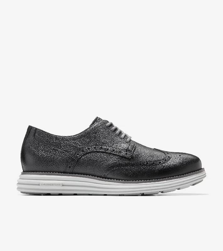 Men's leather formal Oxford shoes with a cap toe Men's leather formal Oxford shoes with a cap toe Men's ØriginalGrand Remastered Wingtip Oxfords