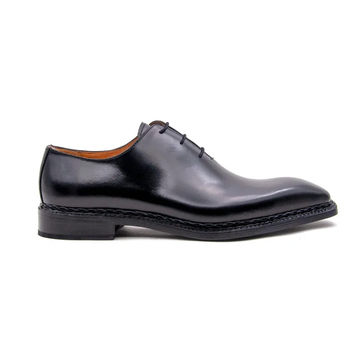 Men's formal shoes with a polished shine Men's formal shoes with a polished shine Jason Sr Wholecut Lace Up Shoes - Black