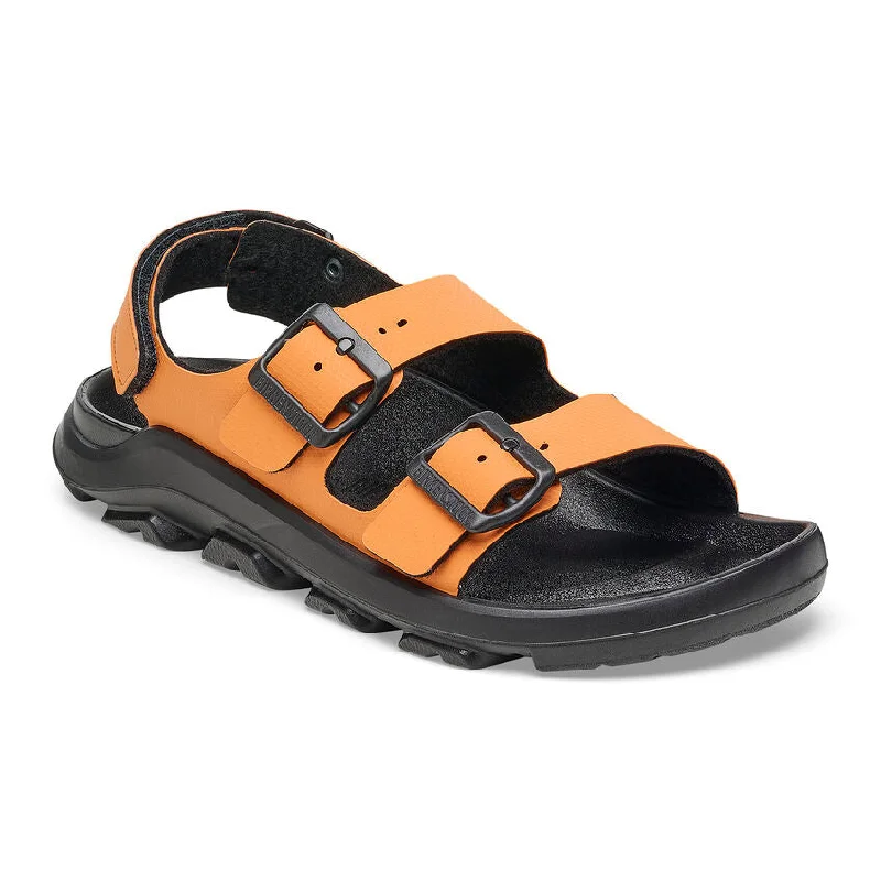 Men's sandals with a decorative buckle or charmBirkenstock Mogami Terra Burnt Orange Men's sandals with a decorative buckle or charmBirkenstock Mogami Terra Burnt Orange