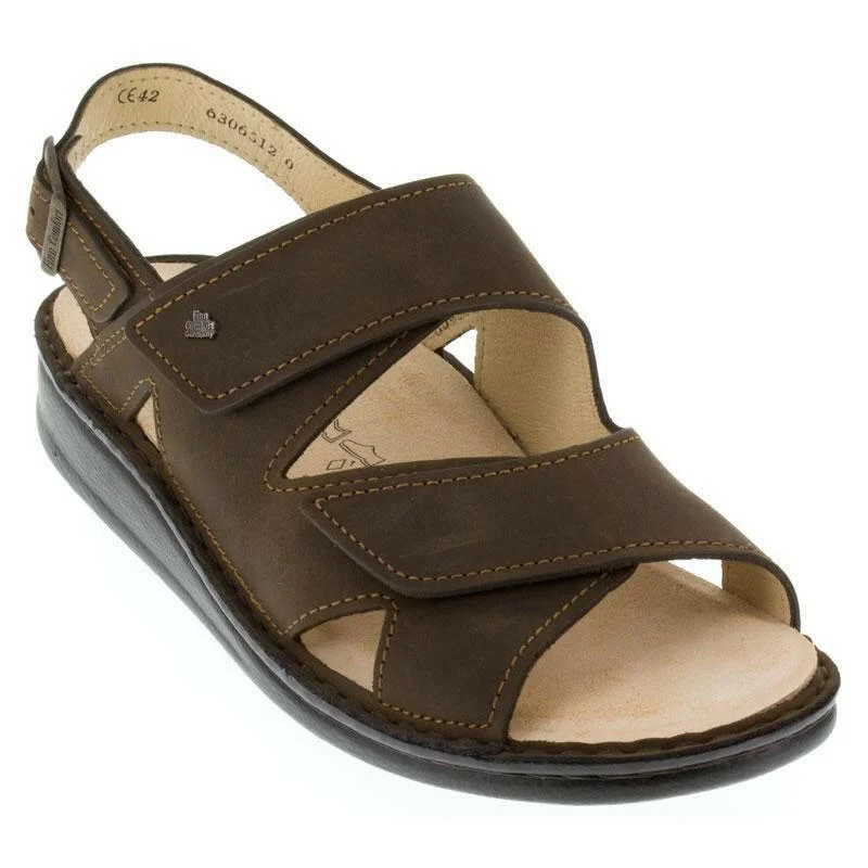 Men's sandals with a decorative buckle or charmFinn Comfort Toro-S