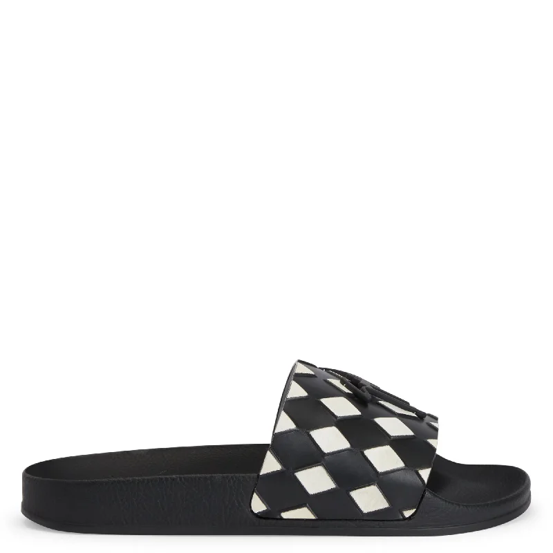 Men's sandals in a neutral color like black or brownGiuseppe Zanotti Brett