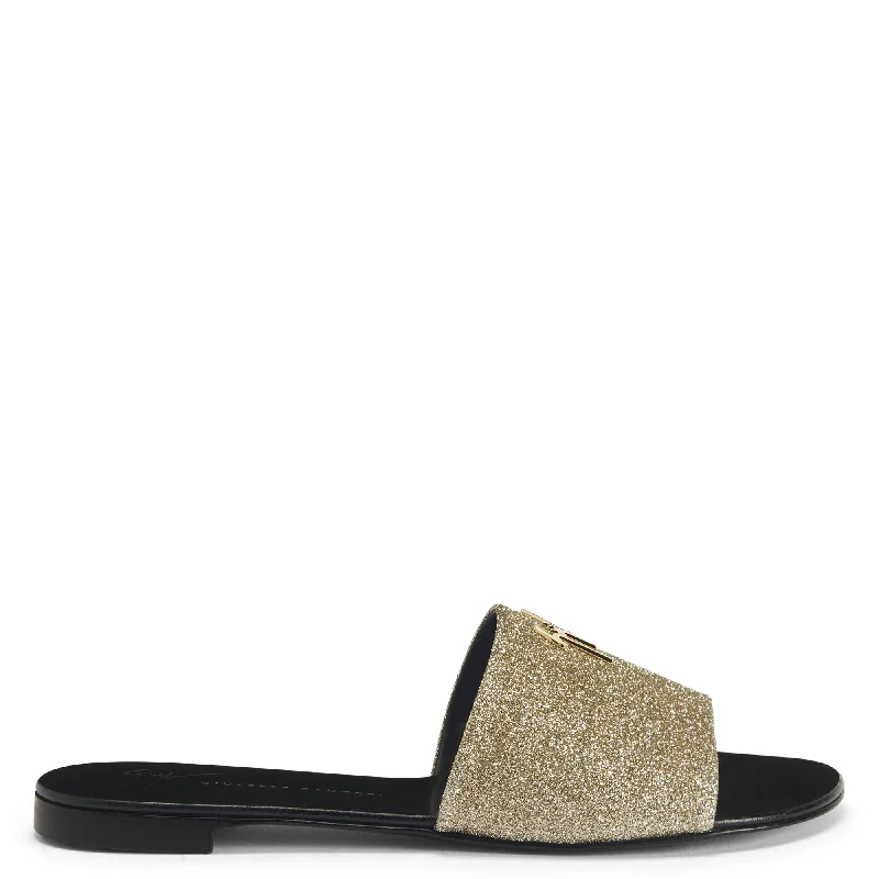 Men's sandals with a decorative buckle or charmGiuseppe Zanotti Shirley