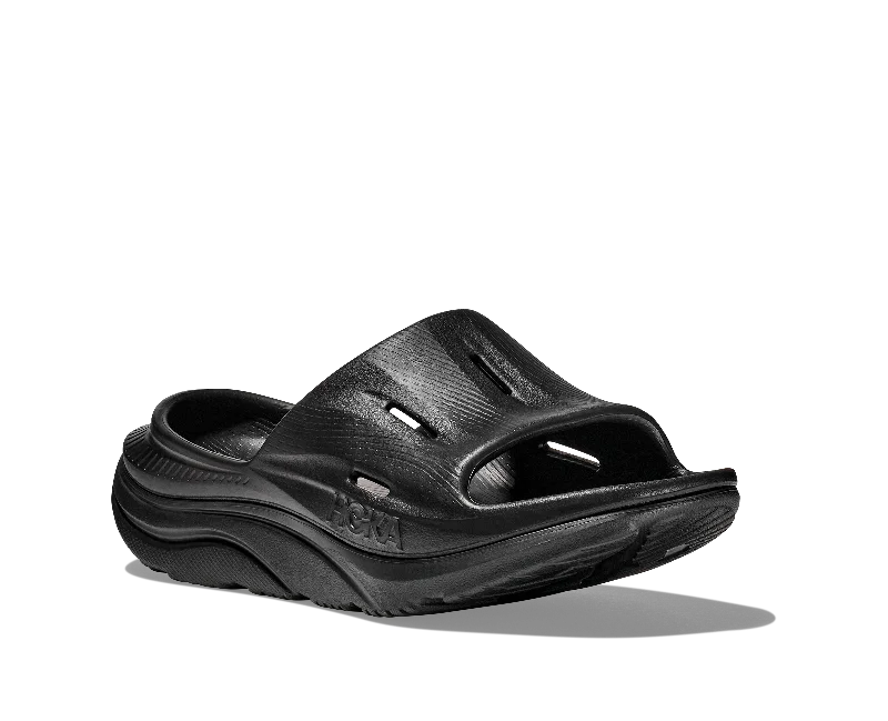 Men's sandals with a perforated leather upper for ventilationHOKA ORA RECOVERY ALL GENDER BLACK