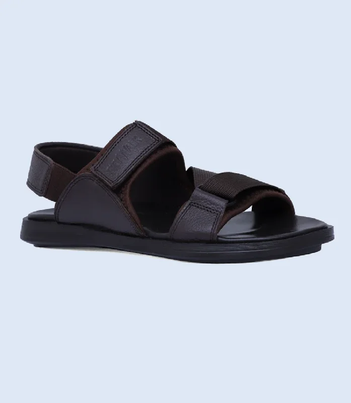 Men's sandals with a stretchy strap for a better fitM7025-BROWN-Men Comfort Sandal