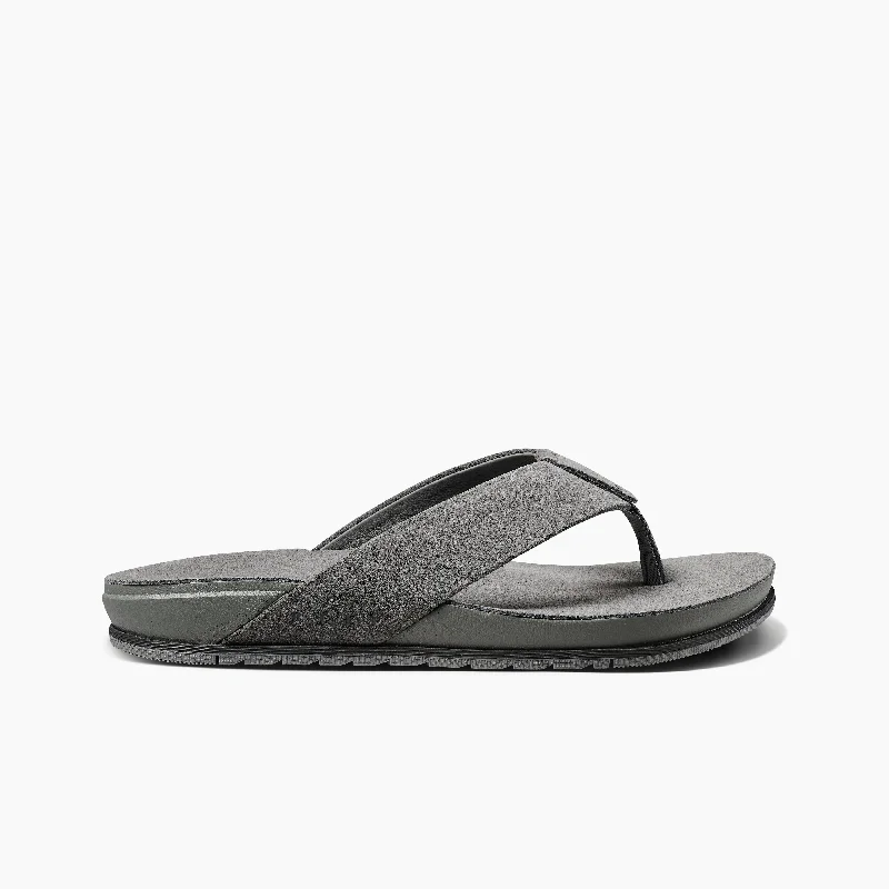 Men's sandals with a toe post designOjai