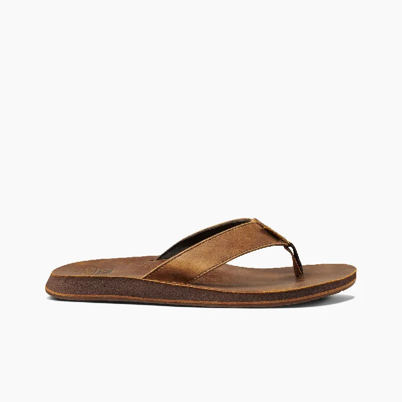 Men's sandals with a pointed toe for a stylish lookReef Drift Classic