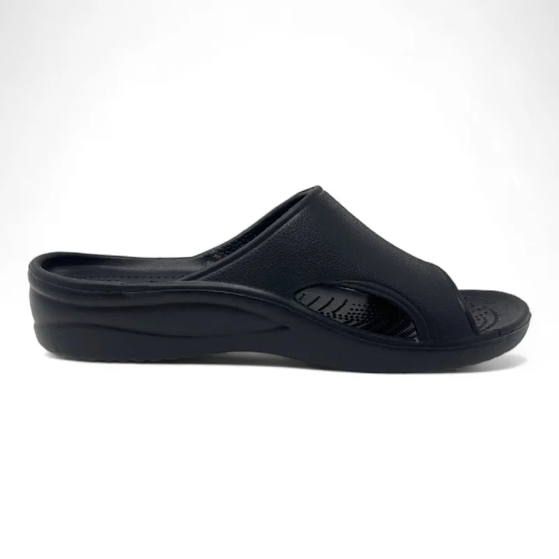 Men's sandals with a durable outer soleMen's Slide Sandals