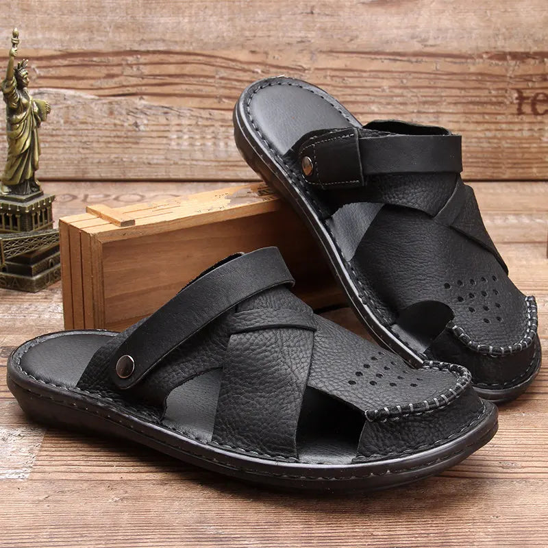 Men's sandals with a decorative buckle or charmMen's Summer Fashion Closed Toe Full Grain Leather Nonslip Sandals