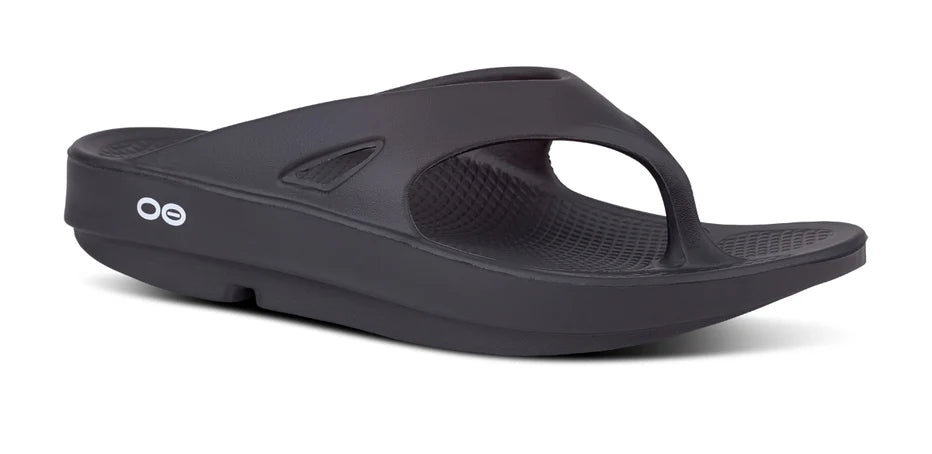 Men's sandals with a pointed toe for a stylish lookOofos Ooriginal Black Sandal
