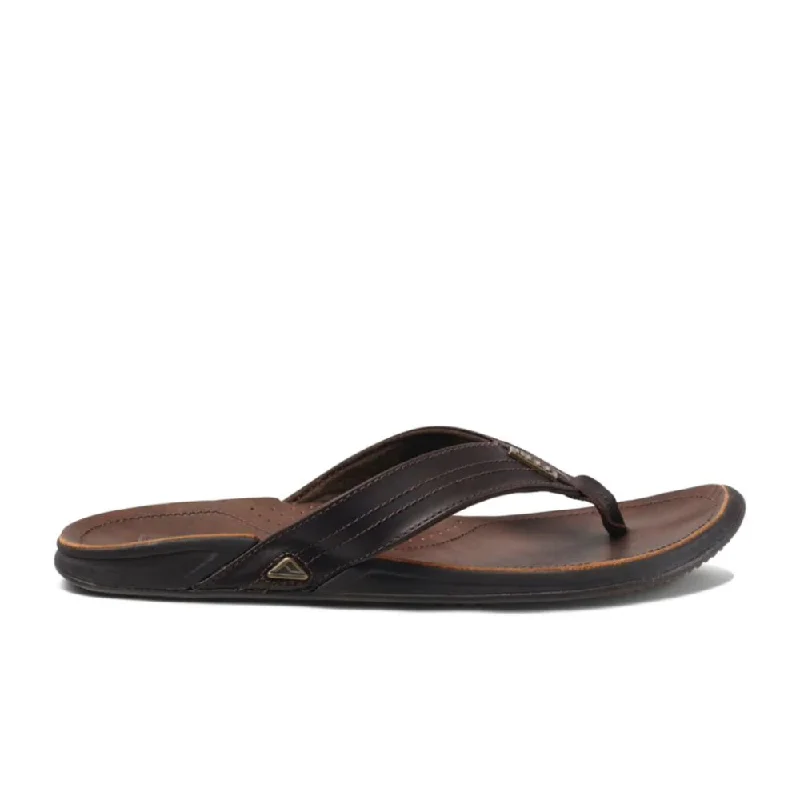 Men's sandals with a leather lining for comfortReef Men's J-Bay III - Dark Brown