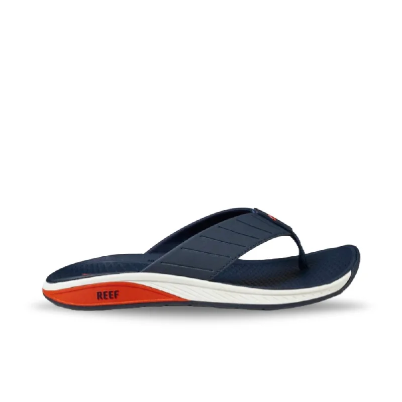 Men's sandals with a flexible sole for easy movementReef Men's The Deckhand - Navy