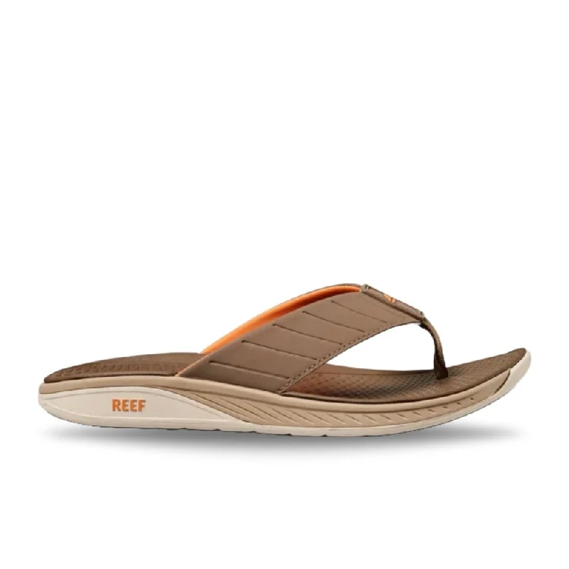 Flip - flop style men's sandals for beach wearReef Men's The Deckhand - Tan