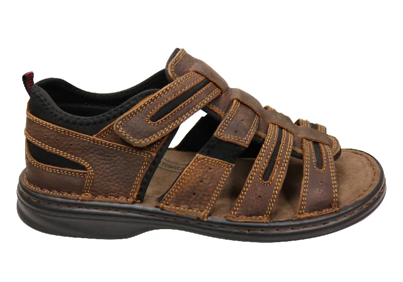 Flip - flop style men's sandals for beach wearSlatters Torrens Mens Comfortable Leather Closed Back Sandals