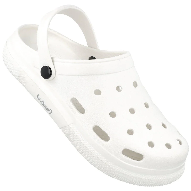 Men's sandals with a decorative buckle or charmWalkaroo Men's Clogs  - WC4837 White