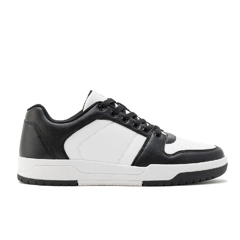 Loafers - style men's casual shoes for a relaxed vibeTyrone Court