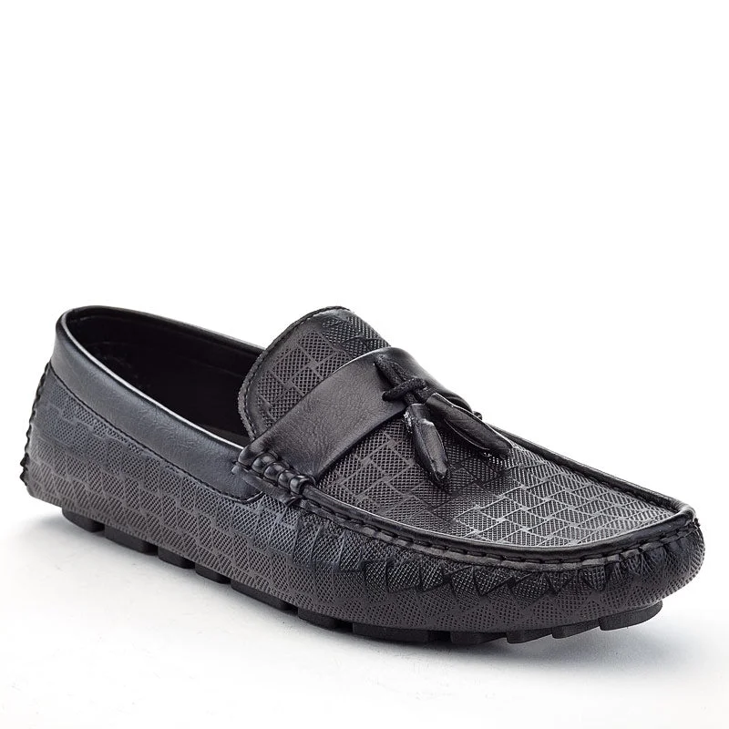 Men's loafers with a perforated leather upper for ventilation64093