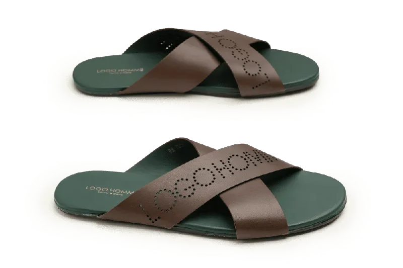 Men's slippers in a warm color like red or brownLOGO 7856 BRA