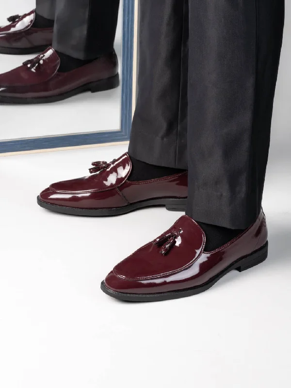 Men's loafers with a contrast stitching detailAlberto Torresi Bordo Patent Tassel Loaffer