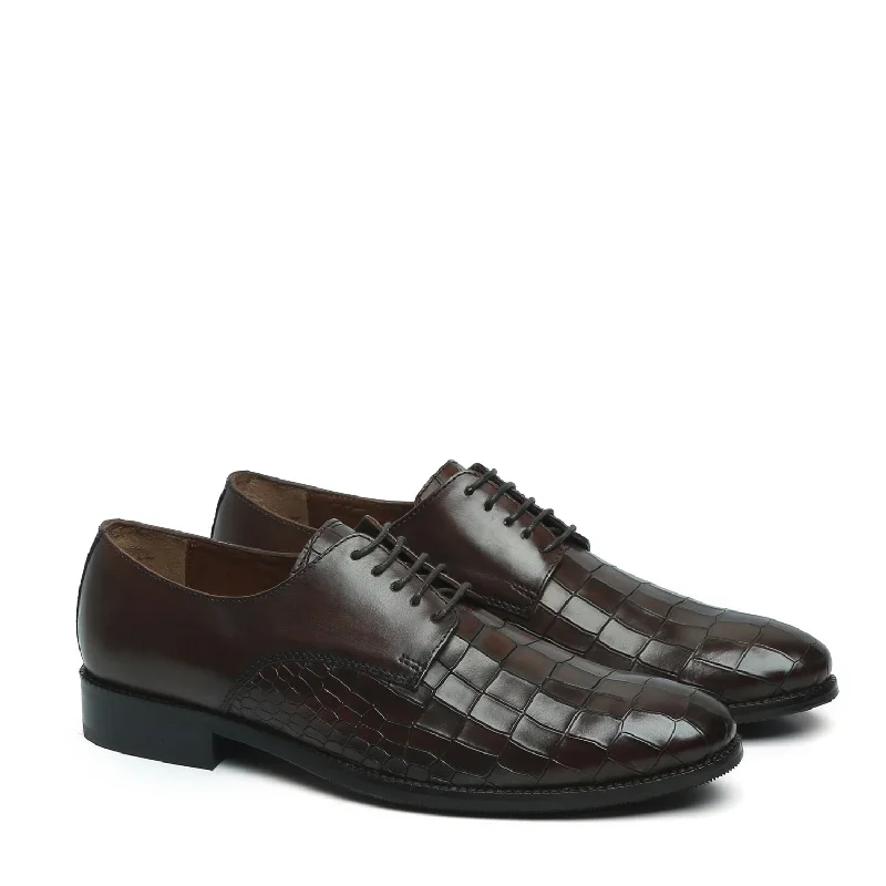 Brogue - perforated men's Oxfords for a traditional lookBrown Lace-Up Shoes with Deep Cut Leather Toe by Brune & Bareskin