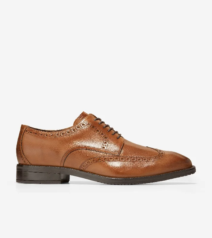 Men's Oxfords with a low - heeled design and a square toeMen's Modern Essentials Wingtip Oxfords