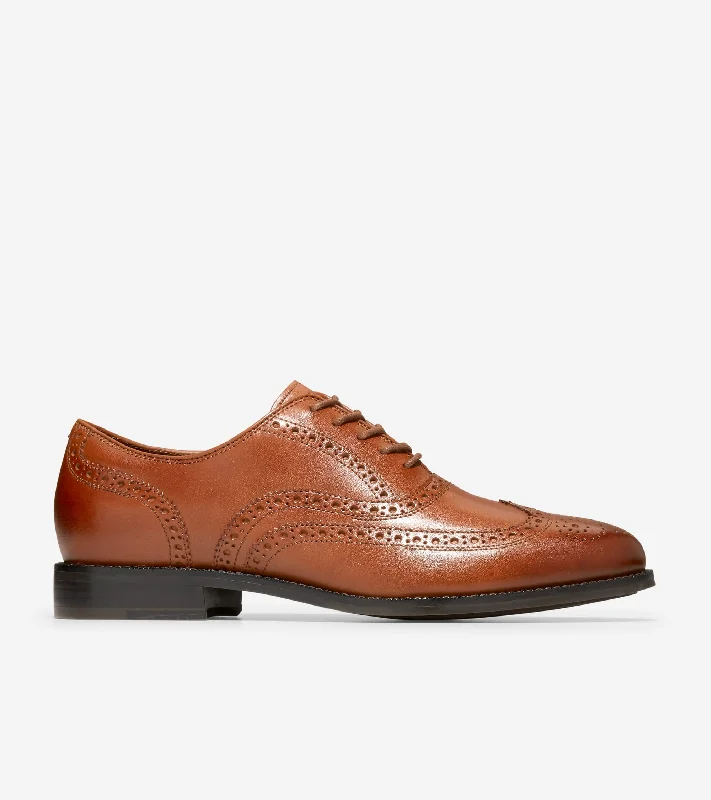 Men's Oxfords with a padded collar for a comfortable fitMen's Broadway Wingtip Oxfords
