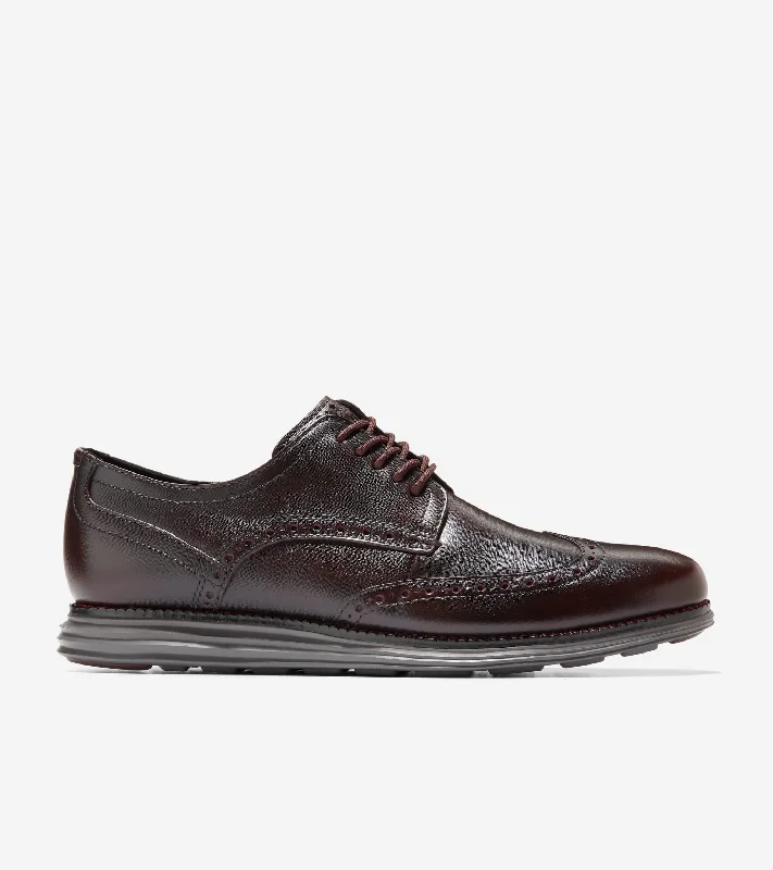 Men's Oxfords with a cap - toe design and a rubber heelMen's ØriginalGrand Wingtip Oxfords