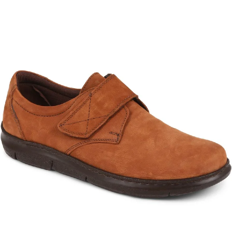 Men's casual shoes with a low - profile designCasual Touch Fasten Shoes - LUCK36003 / 323 049