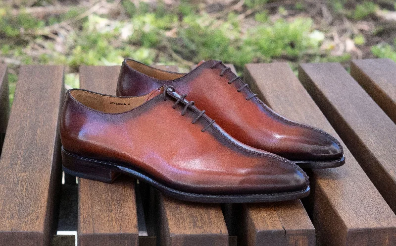 Men's Oxfords with a low - heeled design and a square toe"Derrick" Burnished Calfskin Lace-Up Oxford Camel