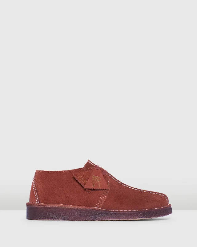 Men's loafers with a tassel front for a classic lookDesert Trek (M) Burgundy