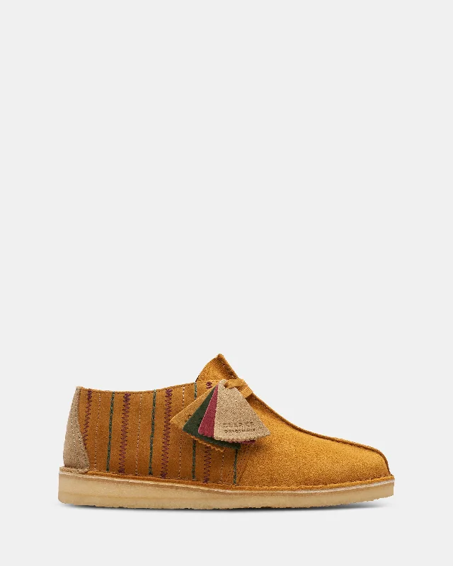 Men's loafers with a rubber sole for durabilityDesert Trek (M) Dark Ochre Suede