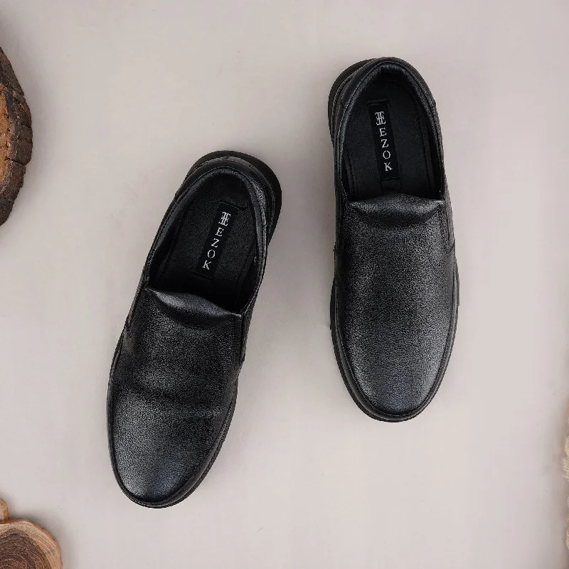 Leather men's casual shoes with a scuffed finishEzok Men Black Casual Leather Shoes For Men
