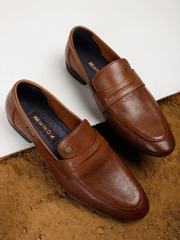 Leather men's casual shoes with a scuffed finishEzok Men Brown Leather Loafer Mocassins